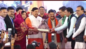 बुधनी पुरस्कृत का फोटो -1
